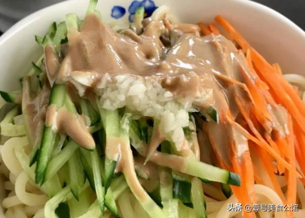 在家來一碗美味的麻醬拌麵,鮮香爽口,解饞營養,吃一次念念不忘 在家來一碗美味的麻醬拌麵,鮮香爽口,解饞營養,吃一次念念不忘