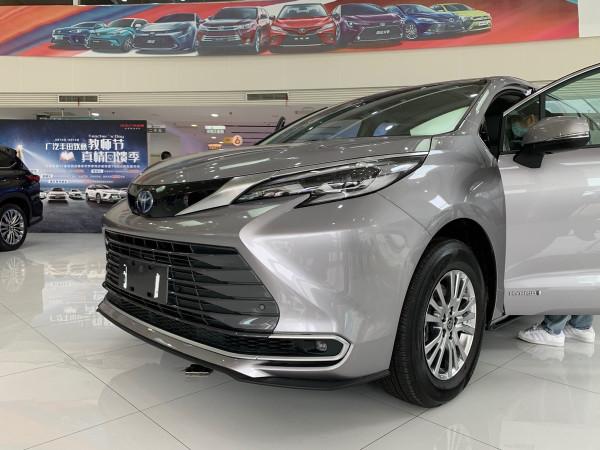 裝配特斯拉、內飾雪佛蘭,展廳比早市人還多!到店實拍豐田賽那 裝配特斯拉、內飾雪佛蘭,展廳比早市人還多!到店實拍豐田賽那