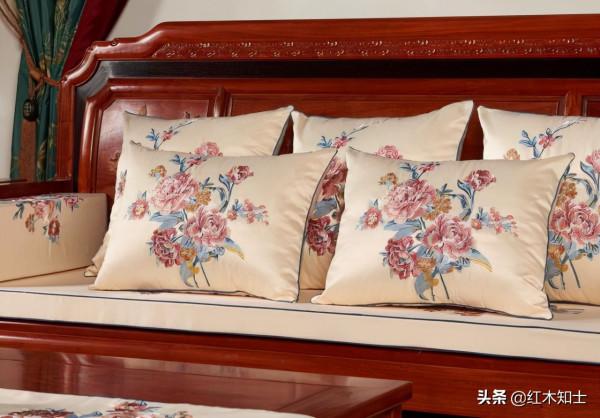 大紅酸枝沙發墊子整套選擇什麼款式？怎樣保證效果？