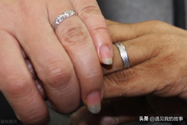 父親含辛茹苦，後媽情深義重，三個兒子卻不能讓他們善終