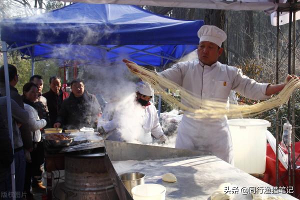 收費十元可以釣大魚,魚塘老闆聰明反被聰明誤,這次賠大了 收費十元可以釣大魚,魚塘老闆聰明反被聰明誤,這次賠大了