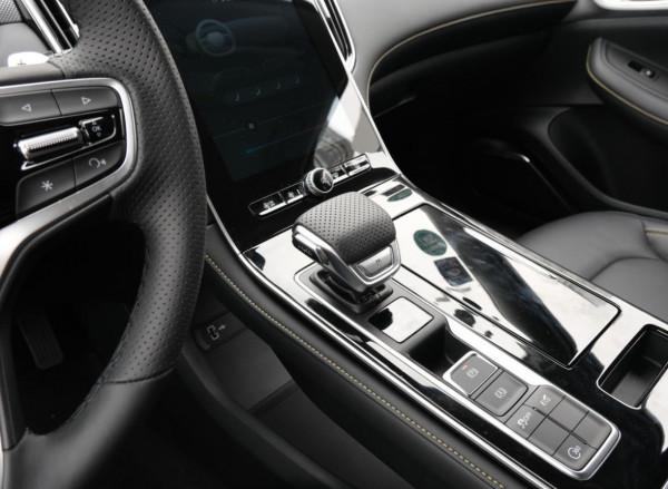 外觀冷酷，車內舒適，更適合家用的榮威i6 MAX