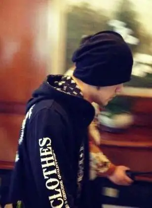 51歲李嘉欣被送進ICU！差點變植物人，網友著急：她到底什麼病