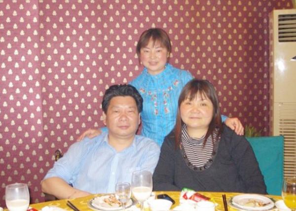 越戰中失去雙腿和左手，退休後展亞平迎來真愛，今女兒考上公務員