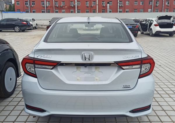 本田新款凌派實車曝光，造型年輕動感，堪稱“小號雅閣”