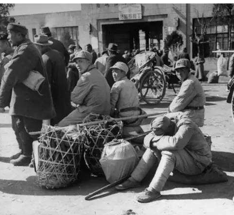 宋希濂全軍覆沒，手下軍長早跑三個小時，孤身逃入緬甸