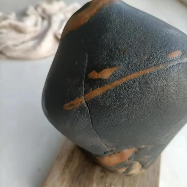 這塊天眼奇石是不是二郎神的第三隻神眼哪? 這塊天眼奇石是不是二郎神的第三隻神眼哪?