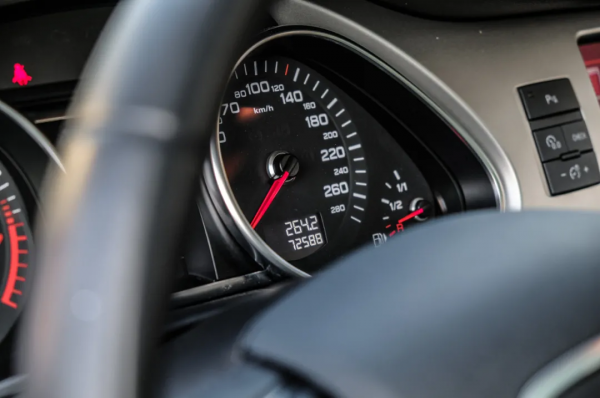 儘管踩油門,剩下的交給Quattro,開著二手越野版奧迪Q7去玩泥巴 儘管踩油門,剩下的交給Quattro,開著二手越野版奧迪Q7去玩泥巴