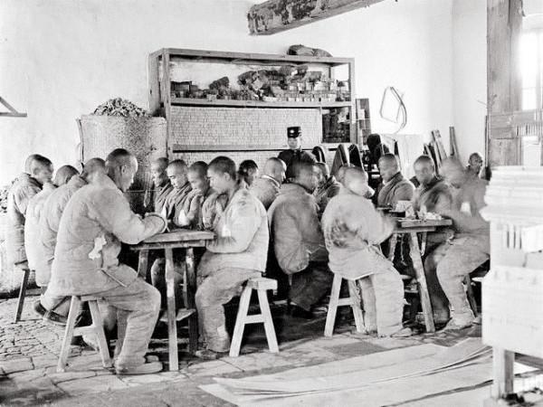 抗美援朝戰爭爆發後，功德林中的國民黨戰犯對這場戰爭持何態度？