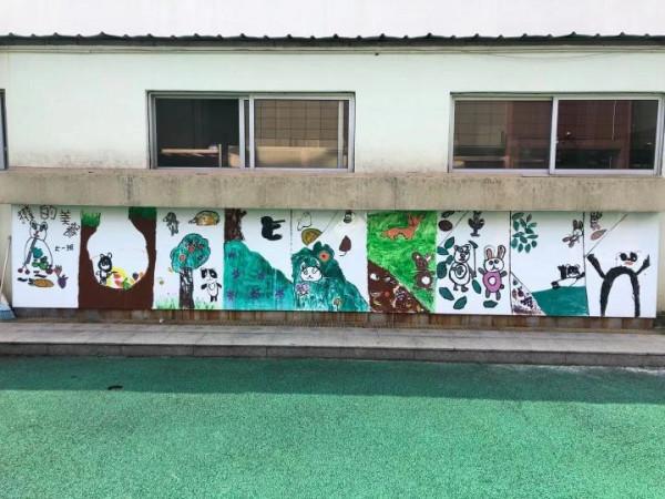 東陽市江北實驗幼兒園唐表園區：繪本塗鴉 童心飛揚