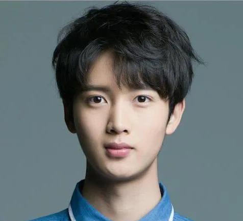 一演古裝就變醜?這5位男星“顏值崩塌”背後,是劉海在作祟 一演古裝就變醜?這5位男星“顏值崩塌”背後,是劉海在作祟