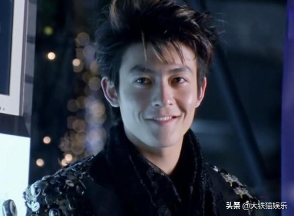 4位“不耐老”的男星,各有各的心酸,有人瘦不了,有人20就禿了 4位“不耐老”的男星,各有各的心酸,有人瘦不了,有人20就禿了