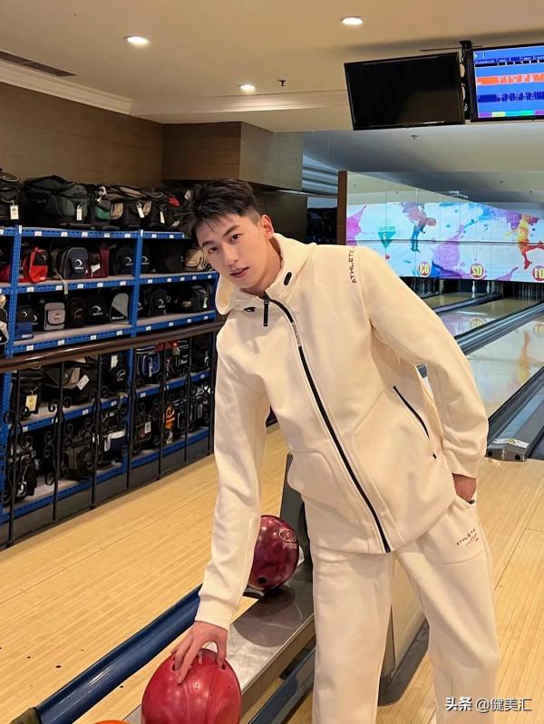 運動套裝如何穿得更清爽有型