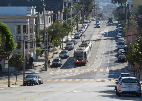 世界上最陡峭的街道，普通的車都上不去，恐高的人會害怕