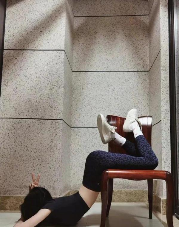 楊冪 漫畫腰雖美,卻要小心危害 楊冪 漫畫腰雖美,卻要小心危害