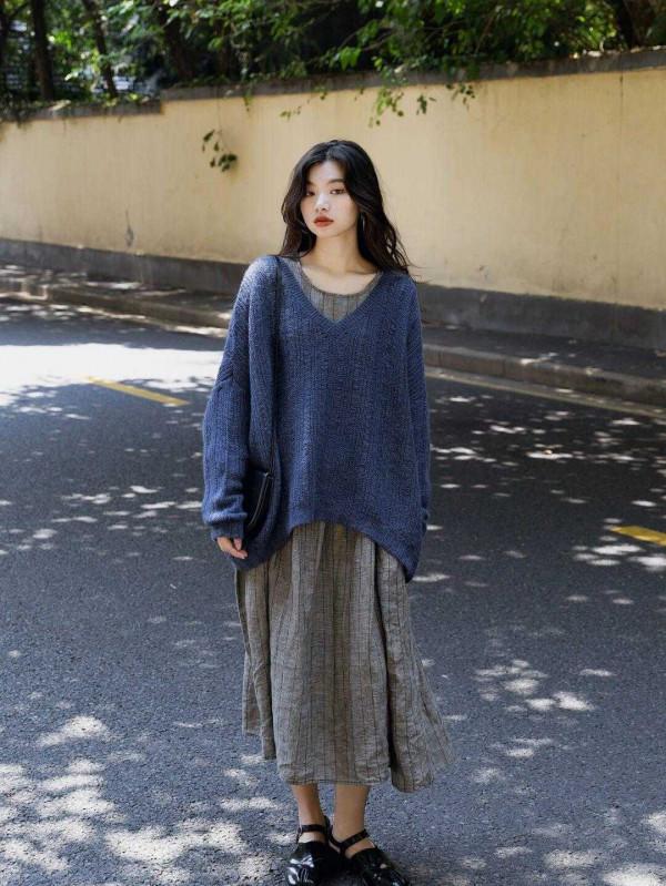 秋季，怎麼穿才高階優雅，用旗袍裙裝搭配復古外套，能提升氣質感