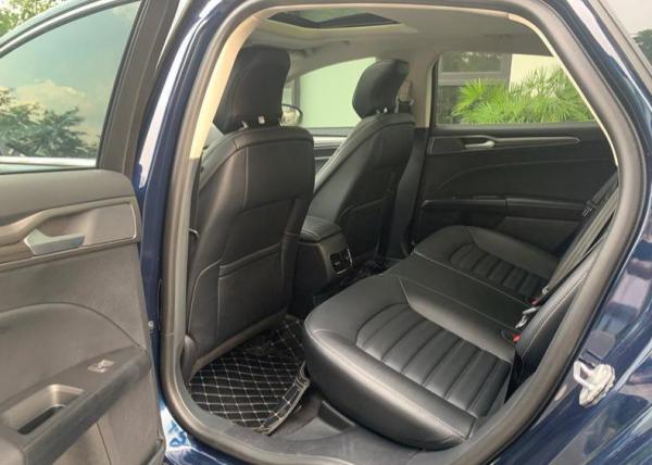 福特蒙迪歐:試駕EcoBoost 180時尚版,指導價19.28萬值嗎? 福特蒙迪歐:試駕EcoBoost 180時尚版,指導價19.28萬值嗎?