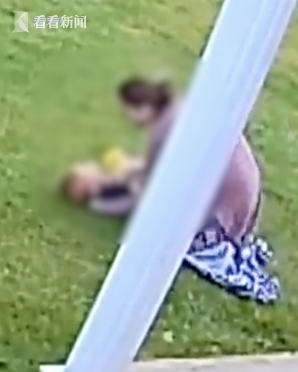 美國1歲男嬰被噎窒息 媽媽使出“救命神器”