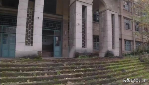 重慶江津區晉江夏壩鎮晉江機械廠，上萬人的軍工企業主要生產大炮