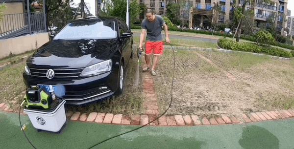 高層小區30分鐘自己洗車教程！普通車主的省錢福音