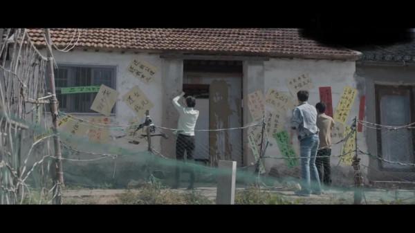 一文看懂《也平凡》：一個“電燈泡”引發的血案