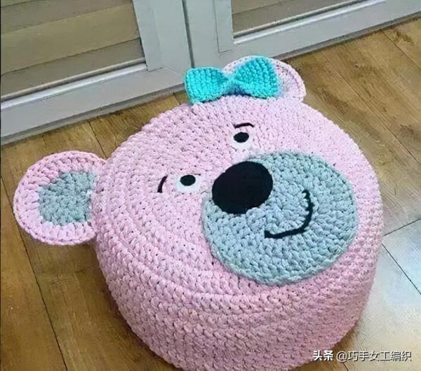 家裡的舊毛線，拿來鉤幾個圓形凳子，簡單好學，全家人都會喜歡