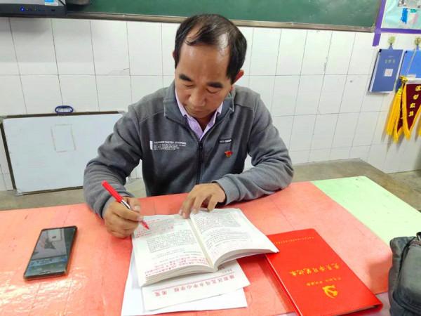 雲南優秀教師李有葵：躬耕家鄉教育32載，只為孩子綻放光芒