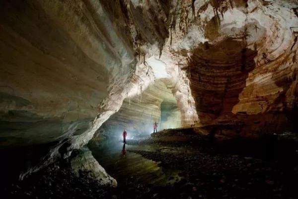 “天坑”從哪裡來？