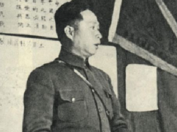 葉挺遇難時，飛機上還有三人，地位都不在葉挺之下，他們是何人