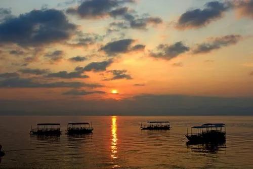 一個人的雲南之旅,住著40元的旅店,卻被女司機合夥訛錢,我懵了 一個人的雲南之旅,住著40元的旅店,卻被女司機合夥訛錢,我懵了