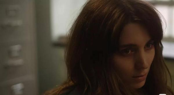 《副作用》:這藥竟把少女逼成了殺人犯? 《副作用》:這藥竟把少女逼成了殺人犯?