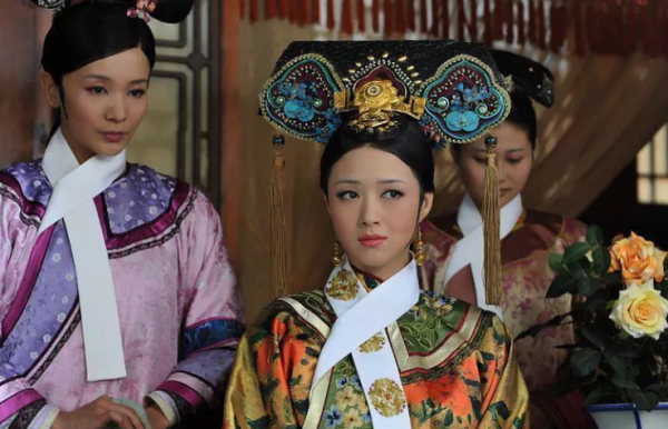 清朝的妃嬪一年能領到多少薪水‍‍?她們的一天又是怎麼度過的呢