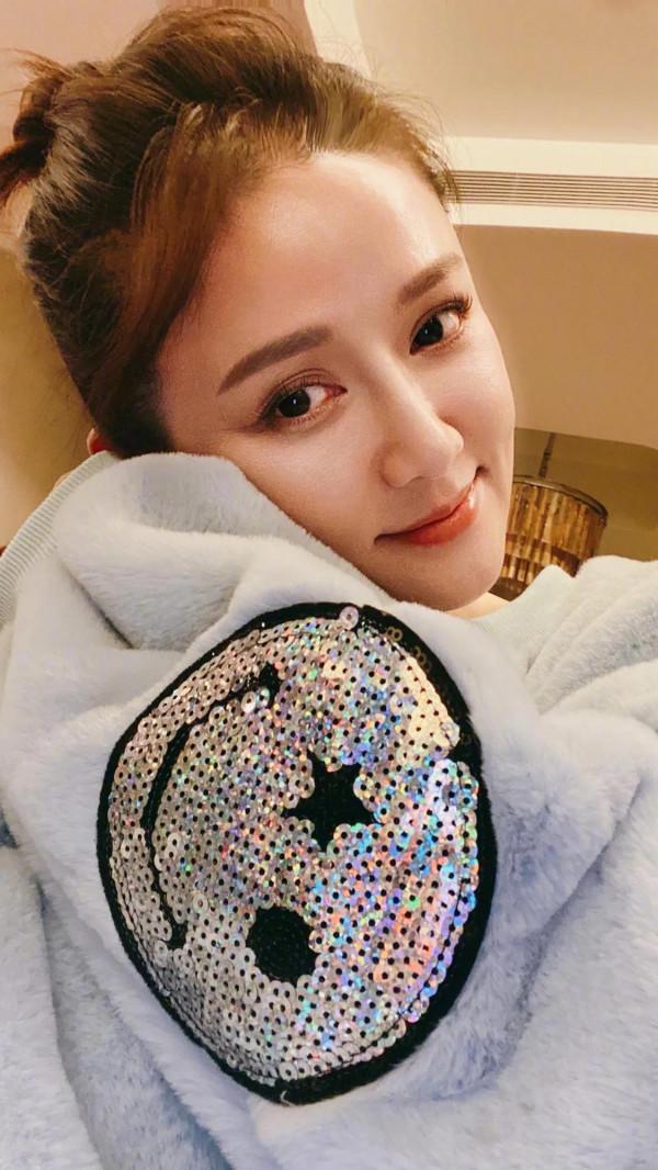 如今的陳喬恩終於結婚啦，幸福感滿滿