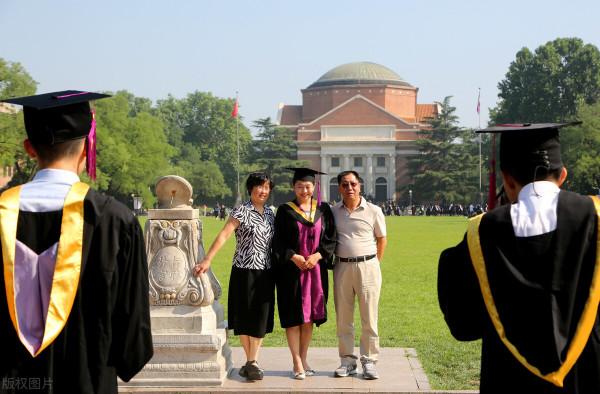 為什麼清華北大會被推上風口浪尖