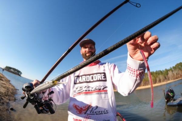 尼爾贏得 2022 年 MLF 職業巡迴賽Sam Rayburn站冠軍