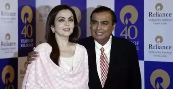 &OpenCurlyDoubleQuote;印度老佛爺&rdquo;妮塔：鼻上掛著一套房，首富丈夫845億供她隨便花