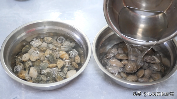 別再爭論了，花蛤、花甲、文蛤區別有多大，這篇文章看完你就懂了