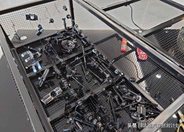 「縱橫四海」老夥計的重生之旅，一起暫別城市的方圓化身曠野的風