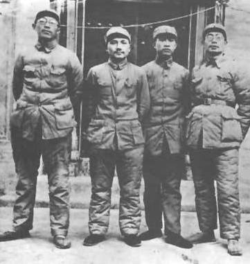 1988年，中央決定授予鄧公&OpenCurlyDoubleQuote;一級上將&rdquo;，他卻用行動致敬了毛主席