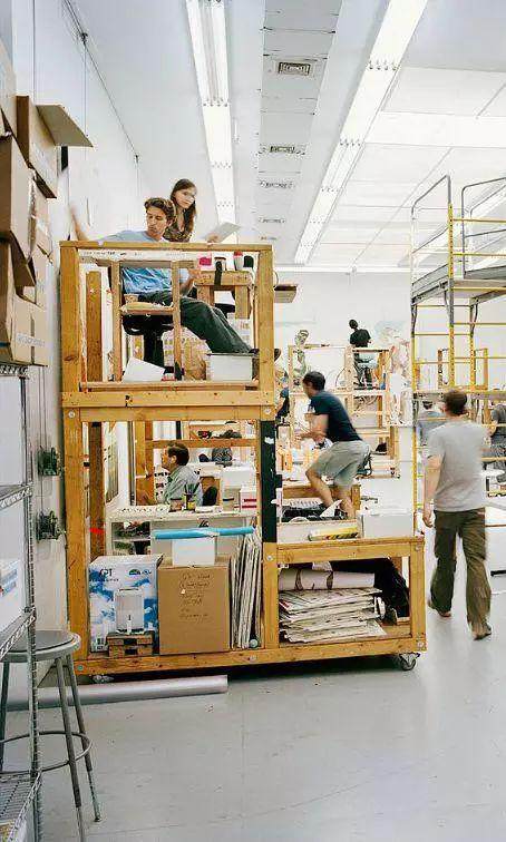 瘋了！一隻不鏽鋼兔子拍出6.3億的天價！網友：俗氣、譁眾取寵