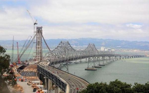 美國也有辦不成的事？掏500億向中國求助，中國基建再次驚豔世界