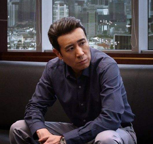 演員於和偉：幼年喪父，被親姐哺乳養大，是姐姐也是媽