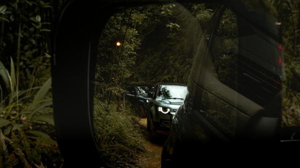 試時尚單品衛士90：路虎要棄武從文？