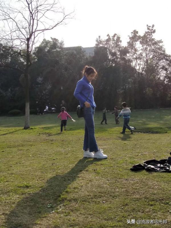 散文：殘月無枯顏，魂牽夢續讀