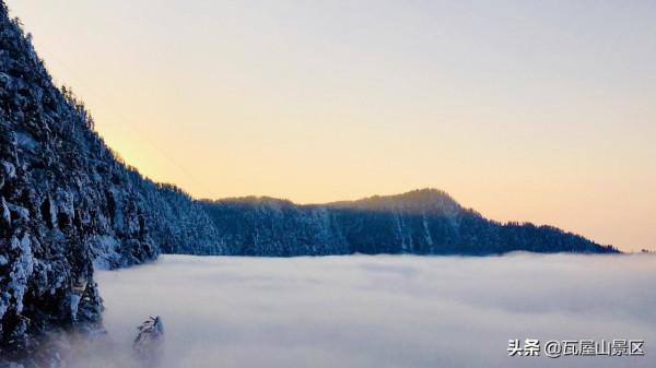 瓦屋山的天空藍和落日輝,你值得擁有! 瓦屋山的天空藍和落日輝,你值得擁有!