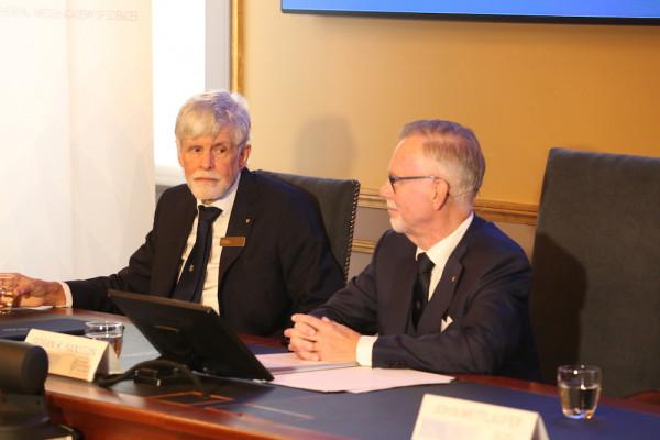 諾貝爾物理學獎公佈,北歐時報專訪瑞典皇家科學院陳德亮院士 諾貝爾物理學獎公佈,北歐時報專訪瑞典皇家科學院陳德亮院士