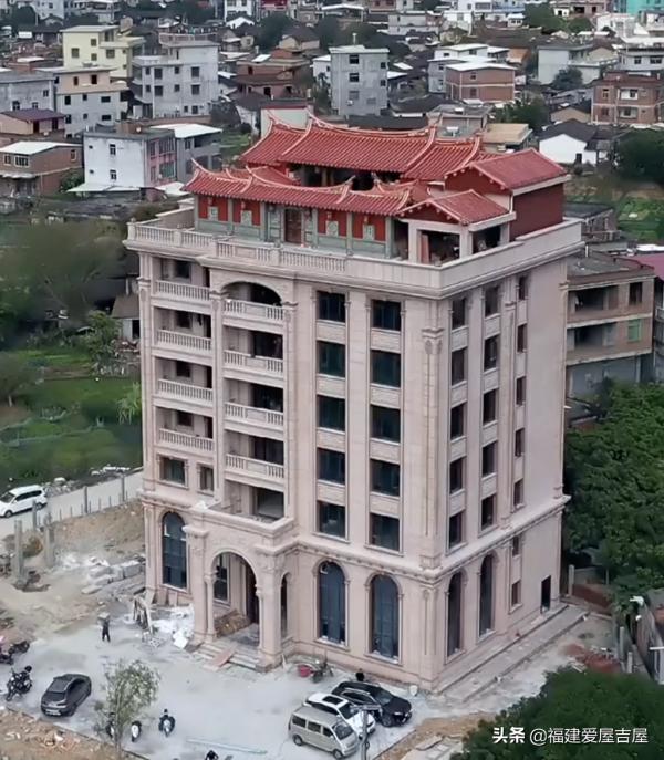 安溪建別墅，有的在屋頂建“廟”