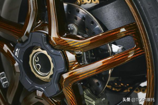 MV Agusta Brutale1000 紐博格林版限量發售 馬力提升至215匹 MV Agusta Brutale1000 紐博格林版限量發售 馬力提升至215匹