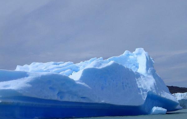 想欣賞“藍冰”奇景不用去貝加爾湖了，西南邊陲普莫雍錯驚豔你