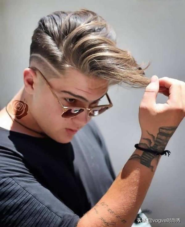 去理髮店不說“兩邊剪短”還能說啥？2021年備受歡迎的男士髮型